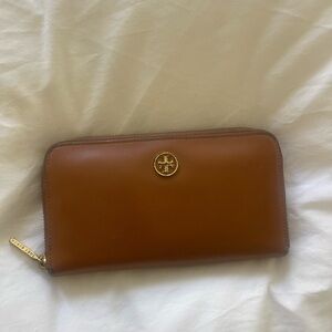 Tory Burch wallet